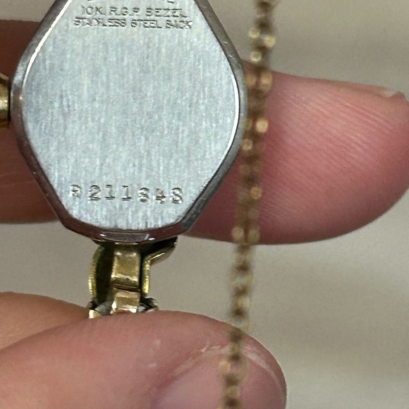 4/$100 BULOVA battery woman watch 6 inch 😎 - Picture 6 of 7